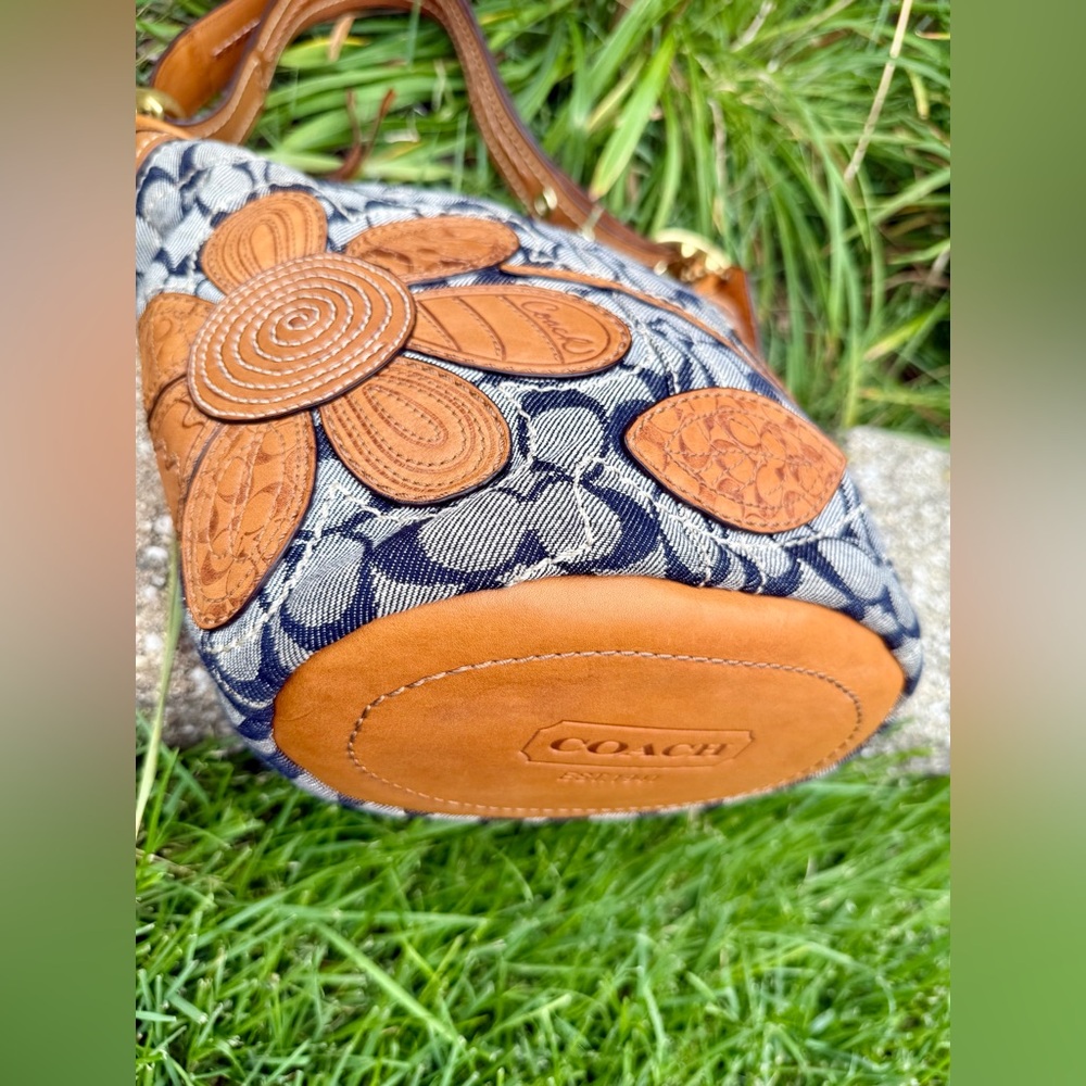 SOLD ‼️Coach Denim Floral Duffle 2007 - Picture 4 of 13